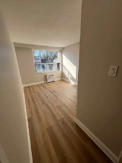 1 BEDROOM - APARTMENT FOR RENT - PARKING AVAILABLE