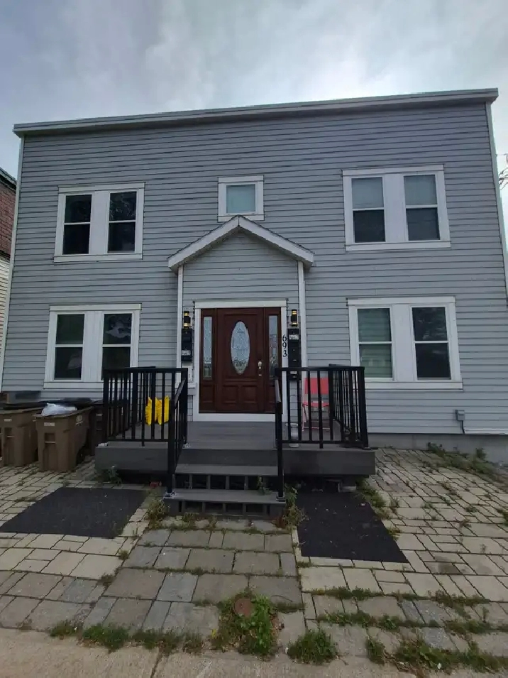693 Manawagonish Road # 3 - 2-bedroom apartment