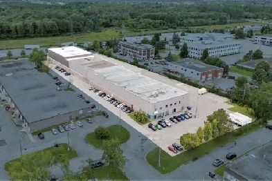 37 Enterprise Ave., Ottawa | 46,802 SF Industrial Building