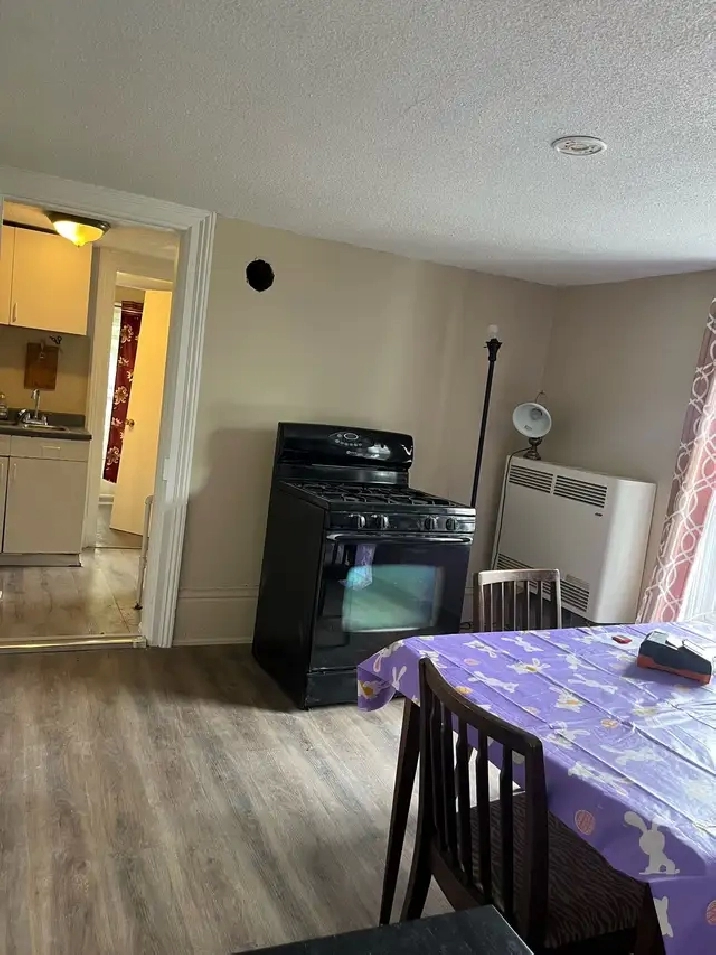 Large Private Room For Rent - Brantford Ontario