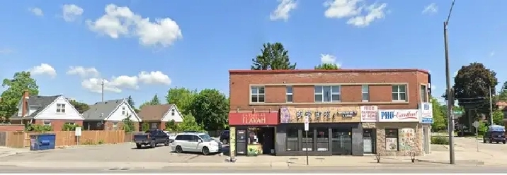 1 Bedroom - 1124 Main St W