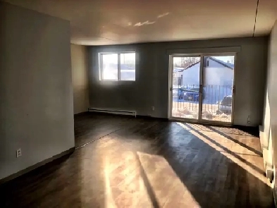 Spacious and Sunny! 2 bedroom apartment in Westfort, $1850   H