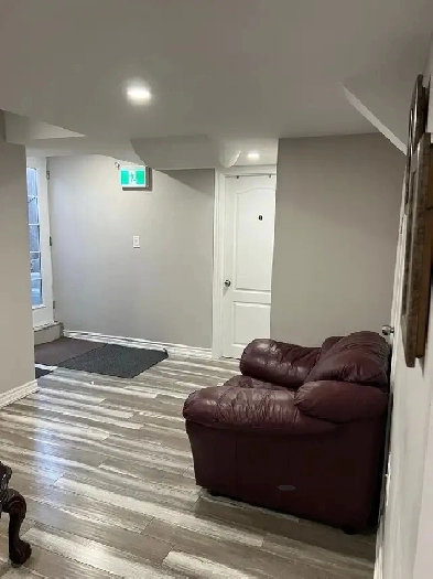 Private room with personal washroom Nov 1 in Brampton