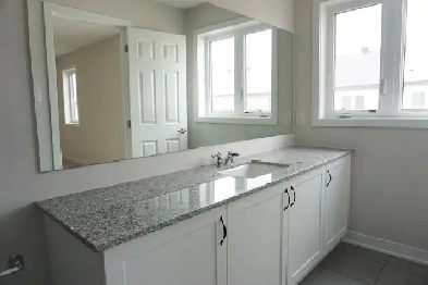 663 Allied Mews, Stittsville - 3 Bed 3 Bath Townhouse for Lease