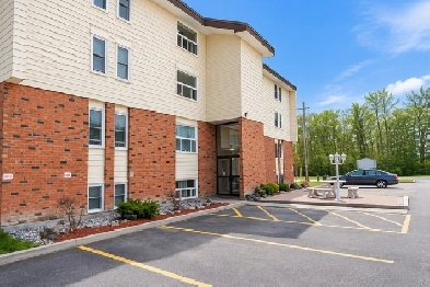 IMPERIAL COURT - 2 BDRM Suite