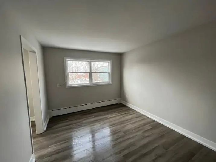 WELCOME TO PINECREST DRIVE - ONE BEDROOM APARTMENT AVAILABLE
