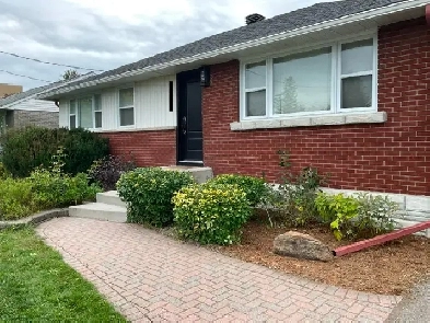 NEWLY RENOVATED ROOMS FOR RENT STUDENTS  BY ALGONQUIN CARLETON