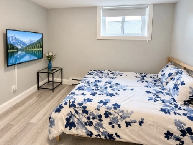 Masterbedroom has private bath - Utilities & Wifi - Nov 1 - LRT