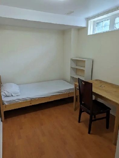 Bright Furnished Room with Parking @York University Village