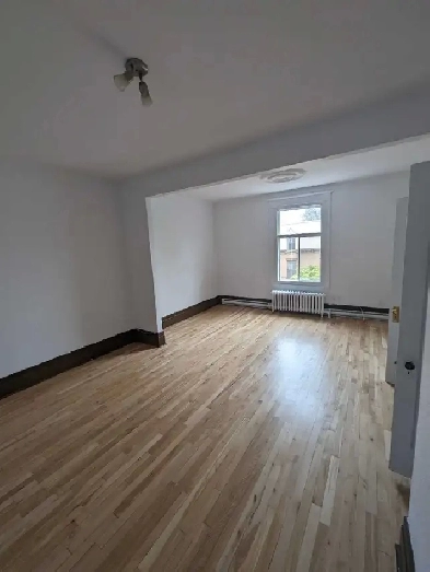 4 1/2 Beaudry Lease Transfer Oct or November