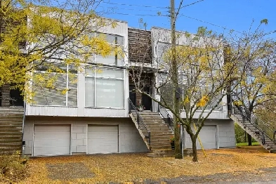 2-BEDROOM TOWNHOUSE | 2 FULL BATH | OFFICE AREA | 3 PARKING