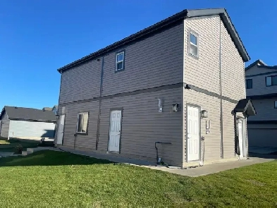 2 Bedrooms brand new Garage Suite