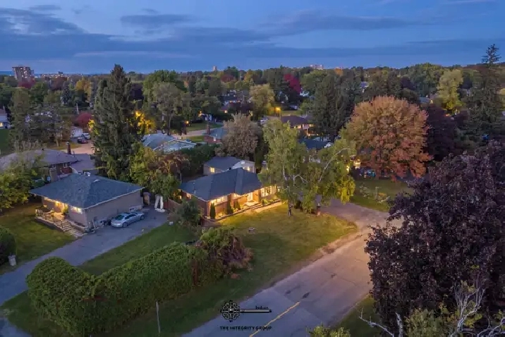 3 1 Bedroom Single Family Home near Algonquin College & Baseline