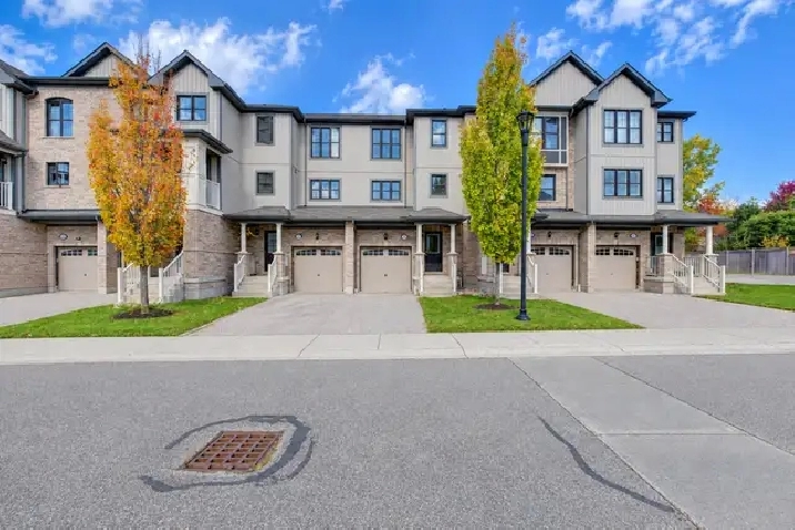 701 Homer Watson Blvd - 3 BEDROOM TOWHOUSE