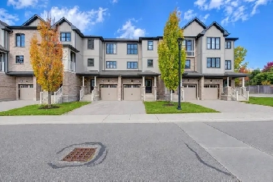 701 Homer Watson Blvd - 3 BEDROOM TOWHOUSE
