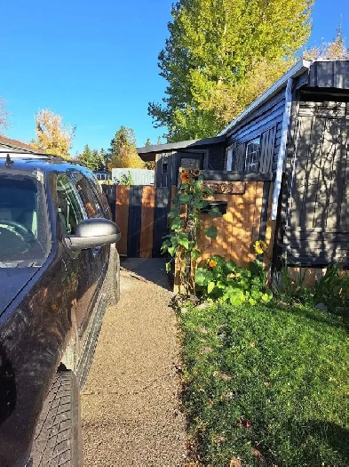 mobile home on lot in north red deer for sale