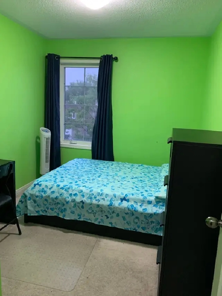 One Private Room For Rent