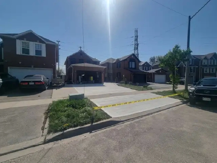 2Bedrooms Basement with separate entrance for rent, Mississauga