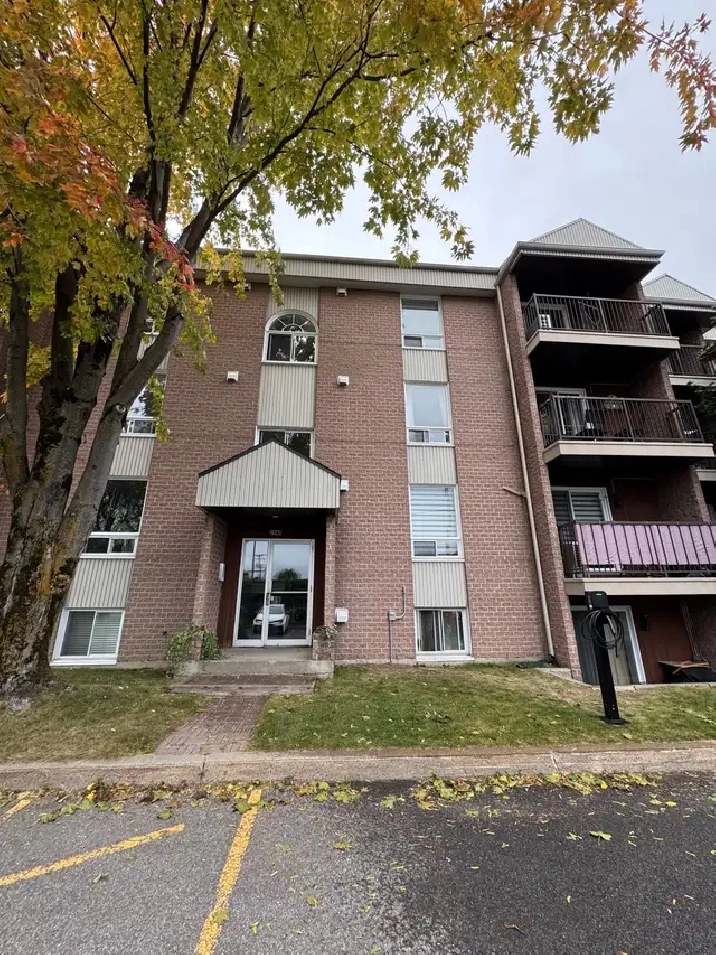 CONDO 4  1/2  à louer à Québec
