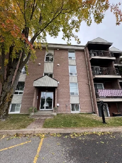 CONDO 4  1/2  à louer à Québec