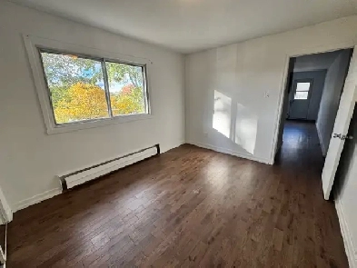 logement 3 et demi (1 chambre fermée)