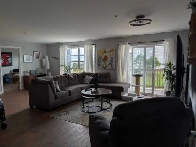 Large 1 bdrm plus den in Cole Harbour