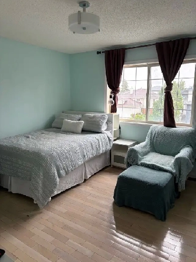Spacious Extra Large Room for Rent