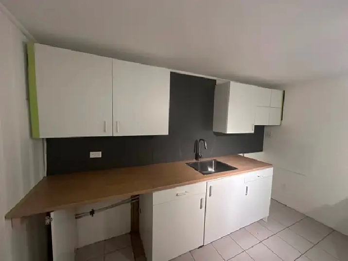 Spacieux 4 ½ rénové . chauffage et électricité inclus