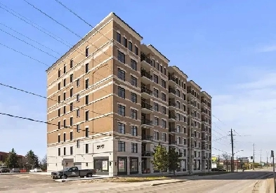 Stouffville PH 2 Bedroom   Den, 2 Bathrooms, 2 Parking