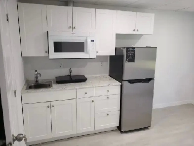 Appartement d'une chambre TOUT INCLUS : chauffé, éclairé, meublé