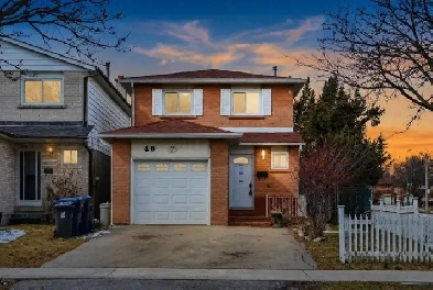 Super Cl/N Room Near Humber College North 1 min. Walk