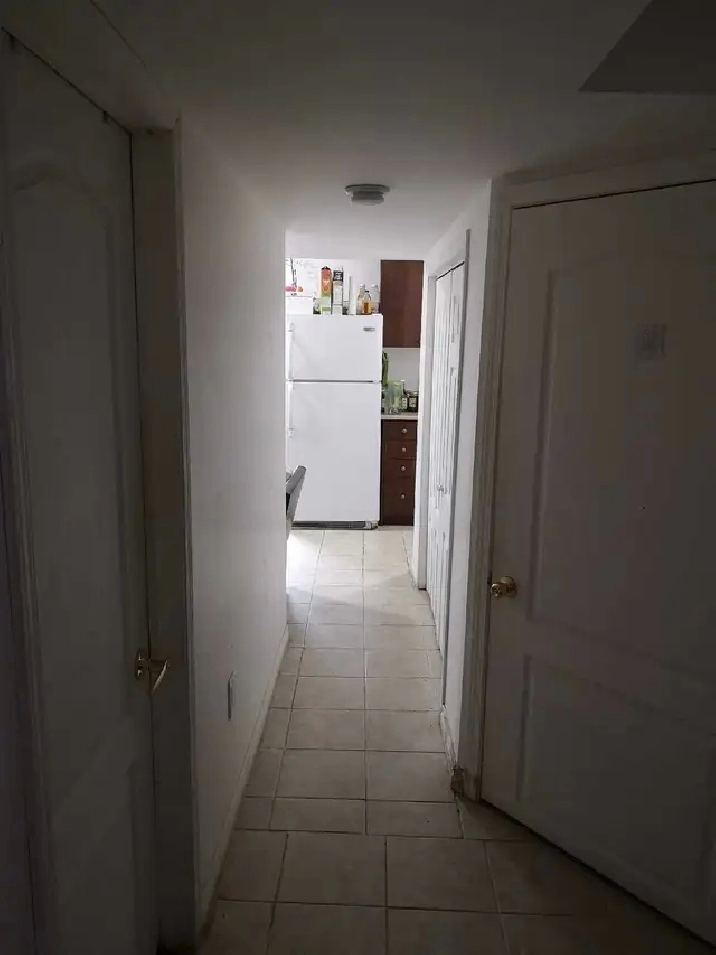 2 Bedroom Basement with 2 Parking Spots for Rent