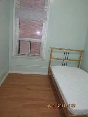 ROOM FOR RENT – CLEAN & SAFE