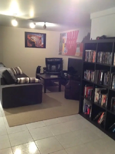North York - 1 Bedroom - Detached House