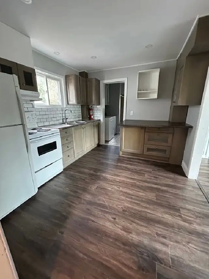 3 Bedroom Main Floor Apartment!