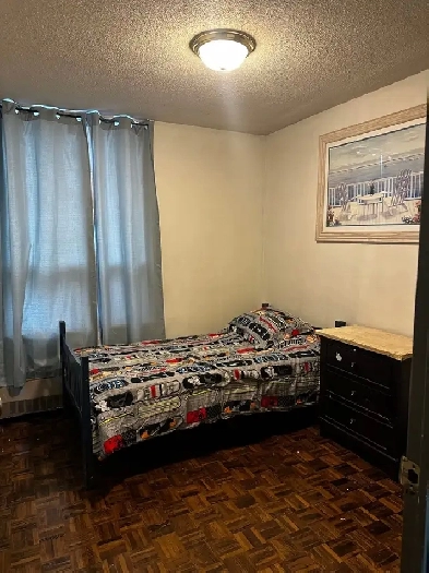 Private Room 4 Rent Etobicoke Central Bloor St. W Girls Only