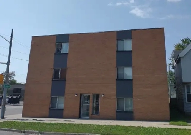 One Bedroom Apt. Downtown. All incl. utils. $1,125
