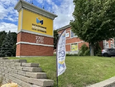 (8pi2) Entrepot de 8pi2 Montreal Dollard Montréal