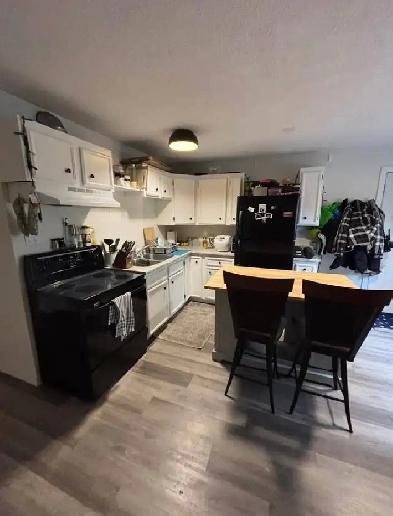 2 Bedroom, 1 Bathroom Suite.