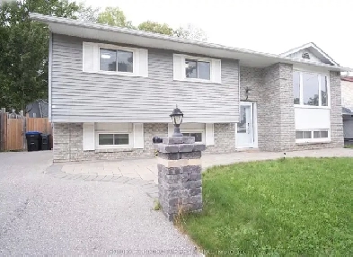 FOR RENT – SPACIOUS 6-BEDROOM DETACHED HOME IN ANGUS