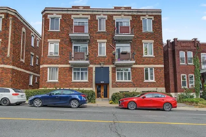 Spacious 5 ½ in NDG, 3 Bed   Office, Metro Villa-Maria & Vendome