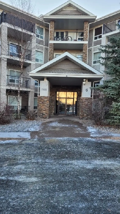 2 beds 2 baths available for rent at South Terwillegar Dr NW Edm