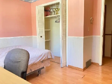 EdgemontNW Upstairs master ensuite room incl utility EZtransit