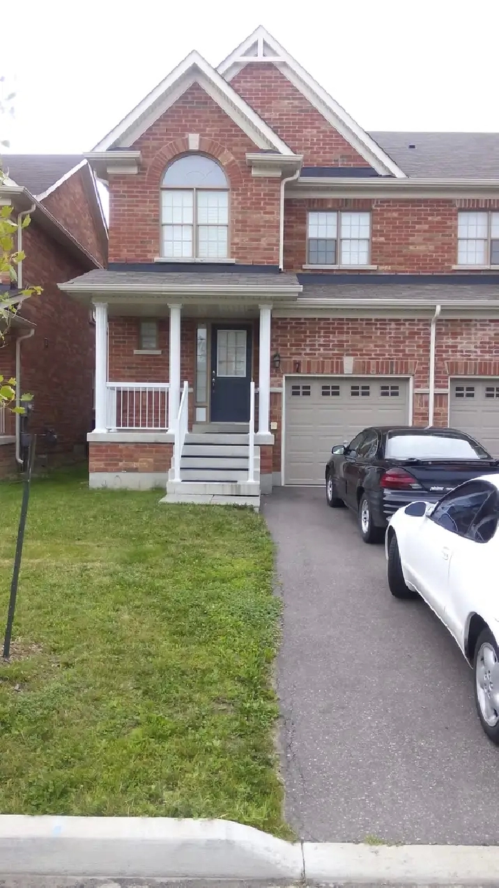Niagara on the Greens Stunning, Bright and Spacious 3 bed. House