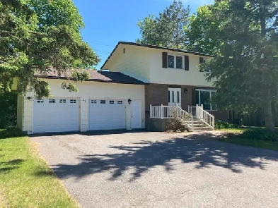 House 4 bedrooms & double garage