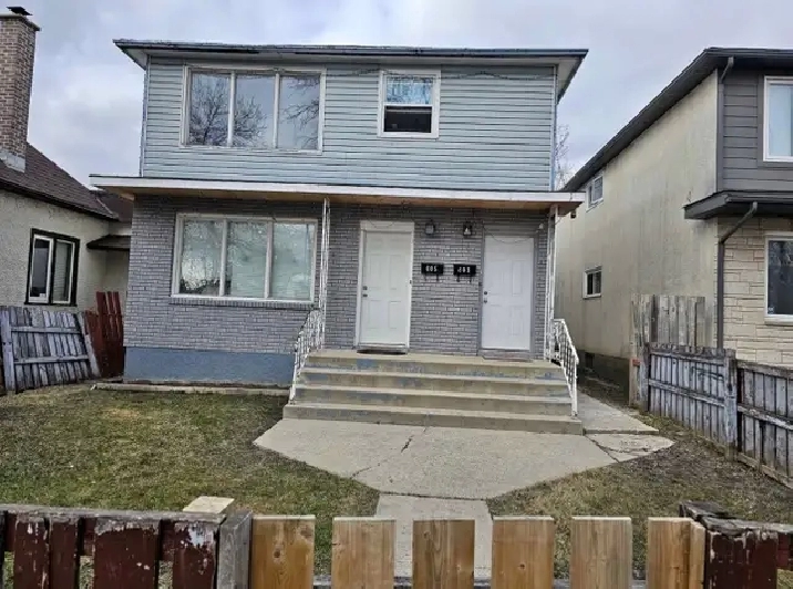 2 bedroom Unit main floor of Duplex