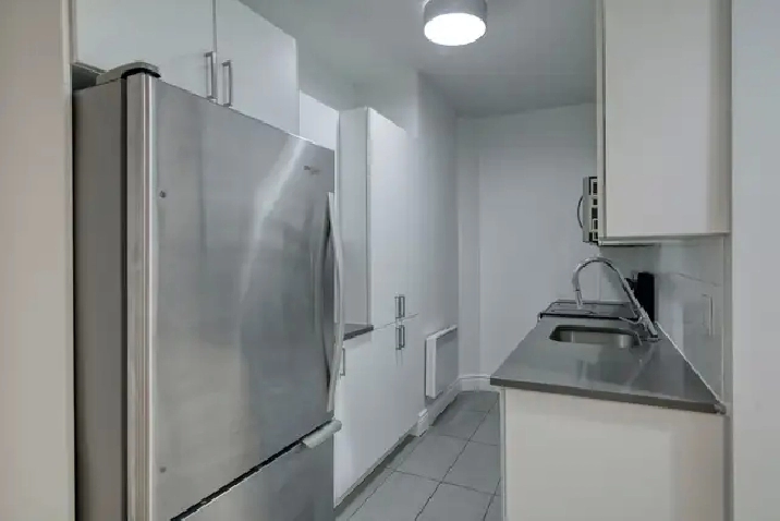 2 bedroom apartment on Queen Mary and Côte-des-Neiges - ID 4084