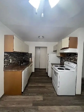 Spacious 1 Bedroom 1 Bath with Balcony
