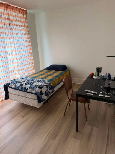 Private Large- furnished Room for Rent, steps to Subway