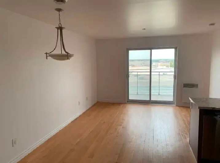 Condo 31/2 Urbania avec balcon
